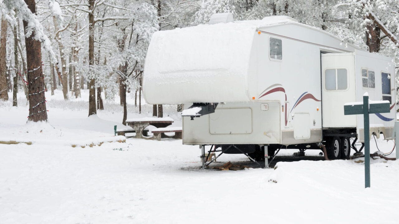 How to Deal with Ice Damming on Your RV  