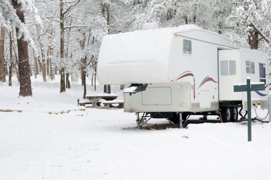 How to Deal with Ice Damming on Your RV  